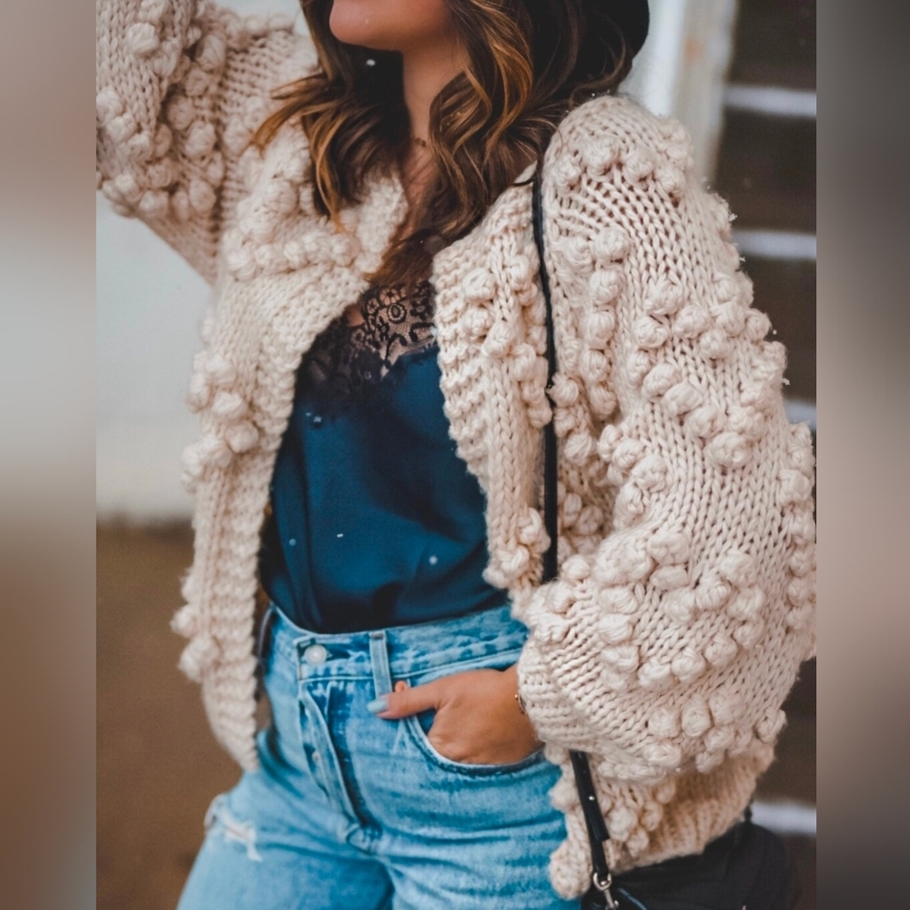 Chicwish 3D Hearts Cream Knit Cardigan